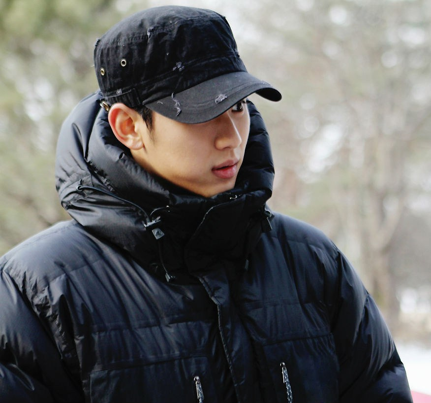 鹿晗允儿朴信惠吴亦凡 韩国偶像教你冬季戴帽