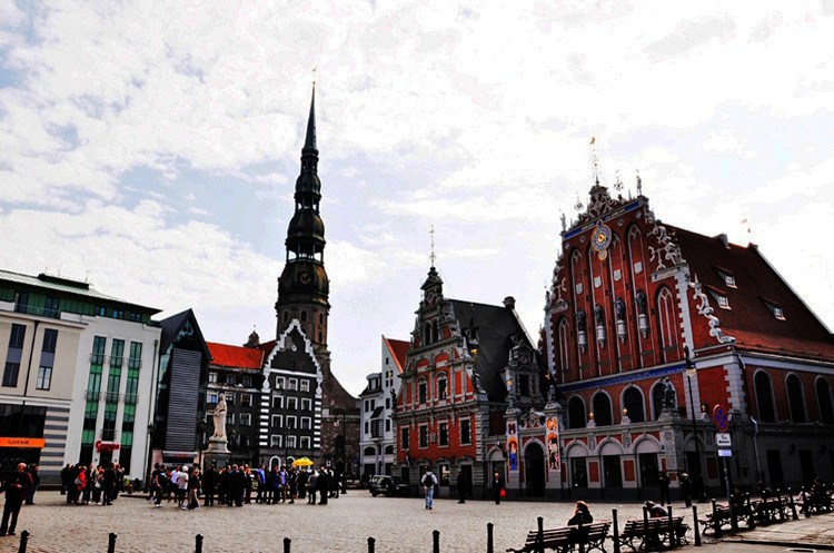 拉脱维亚:男女比例最悬殊的国度 女多男少