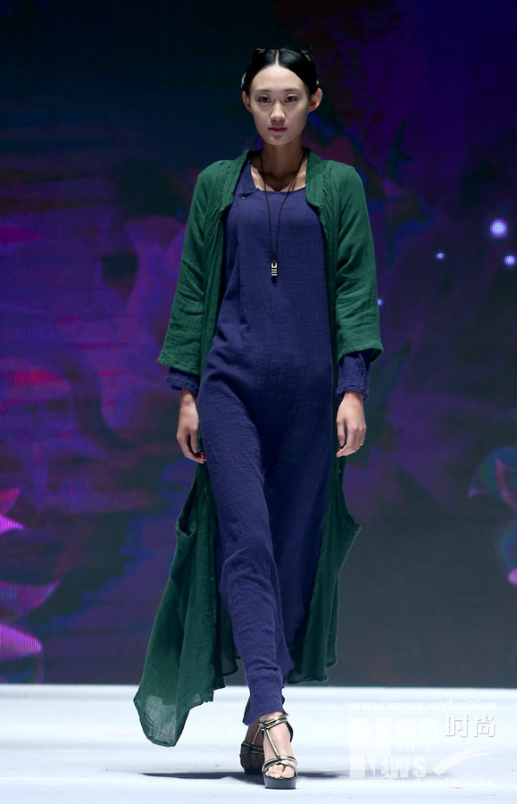 2015青岛国际时装周赵玉隆时装发布