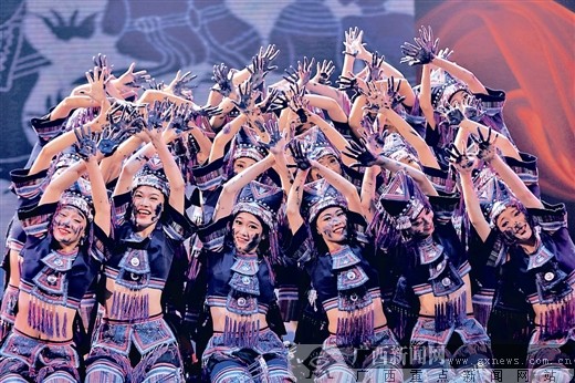 第八届广西音乐舞蹈比赛回眸:歌传壮乡韵(图)