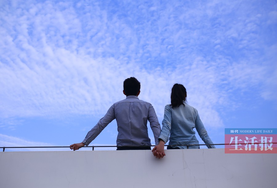 大二谈恋爱大四被 保研   学霸情侣  让爱变得更美