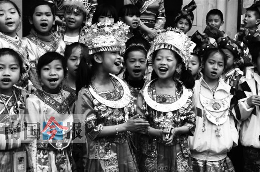 柳州山歌进课堂 校园歌圩传文化