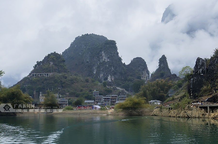 凌云:烟雨浩坤美景如画(组图)(10/19)