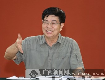 何明百梅咏春画展暨学术研讨会在南宁举行(组图)