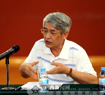 何明百梅咏春画展暨学术研讨会在南宁举行(组图)