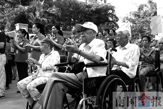 政府购买居家养老服务铺开 柳州五类老人获关