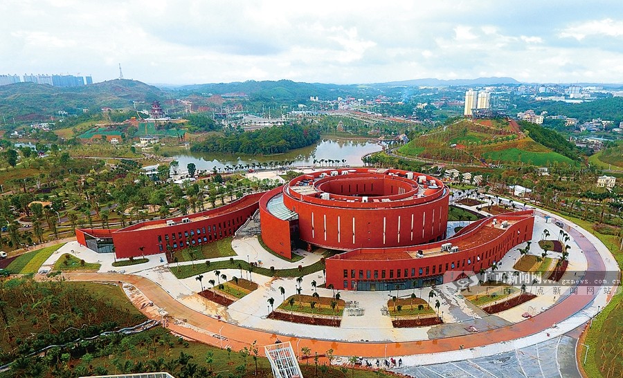广西第九届园林园艺博览会主场馆——钦州坭兴陶博物馆俯瞰.