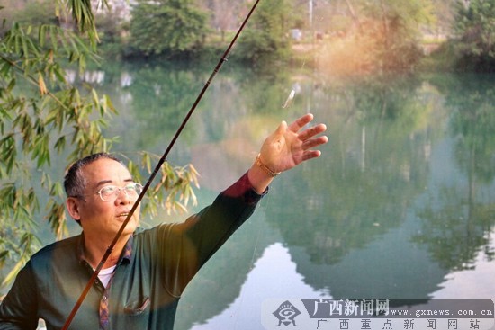 <!--{$pic_title_desc.0.title}-->