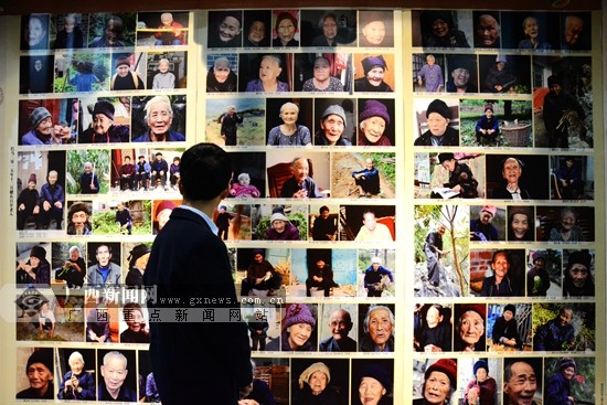 <!--{$pic_title_desc.0.title}-->