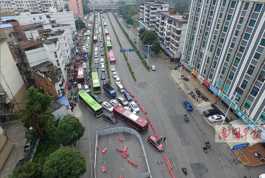 南宁市北大路20日起大修交警建议过往车辆绕行