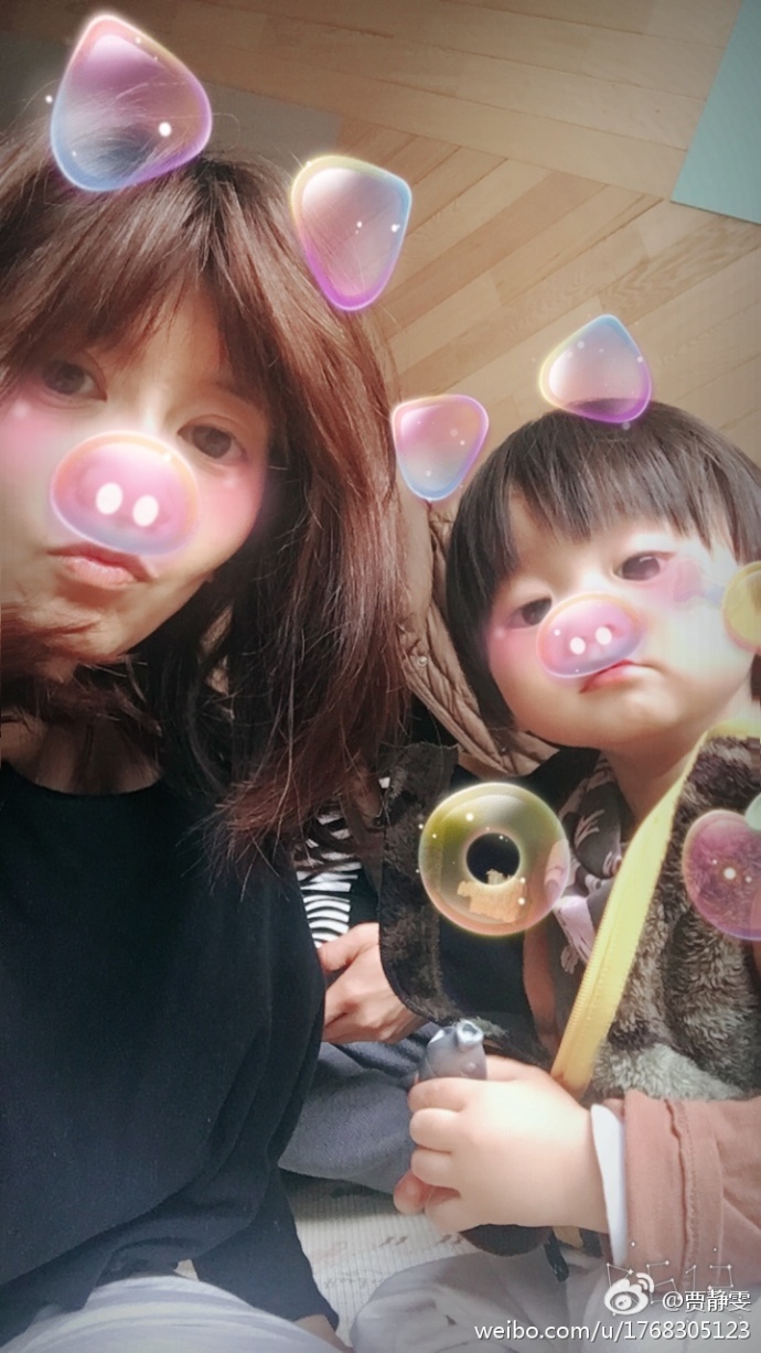 贾静雯小女儿咘咘变超萌小猫女自己看照乐翻