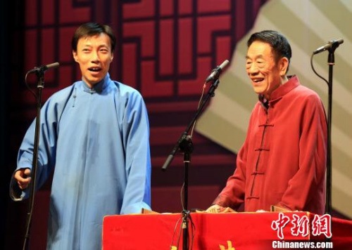 86岁相声名家杨少华携相声团逗笑上海滩