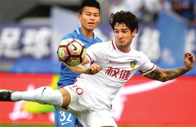 中超首秀丧失进球良机 帕托三次吐饼(图)