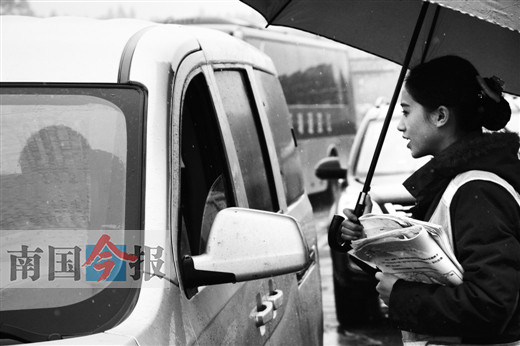 柳州新兴收费站日均千车"走错门" 需留意交通信息