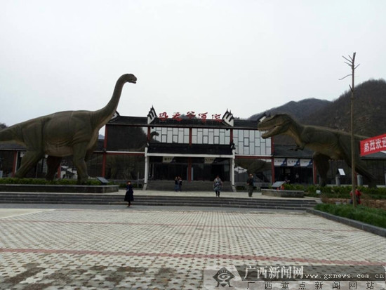 2017全国百家媒体走进汝阳恐龙谷漂流景区