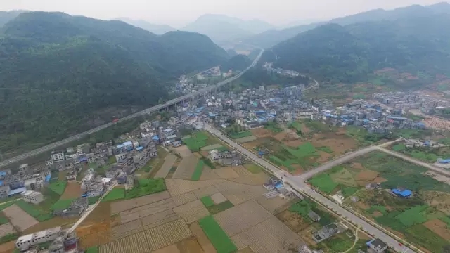 俯瞰板溪镇,带你欣赏酉阳城市后花园