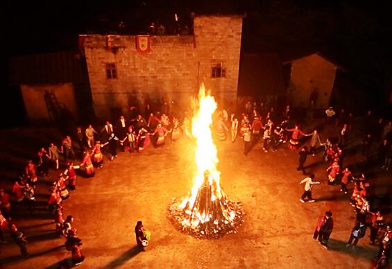 ��ɫ¡�֣��������ǧ����������ʢ�� �οͿ�