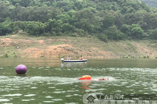 积极备战全运 广西游泳队到百色澄碧湖进行训练