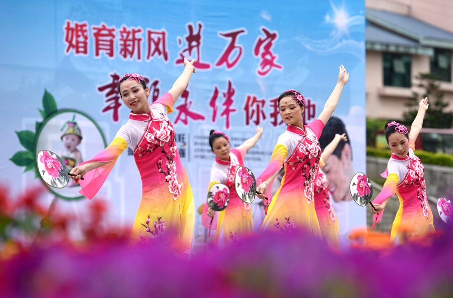 �������ظ�����ӭ�ӻ�ʿ�� ��չ������ʹ���(ͼ)