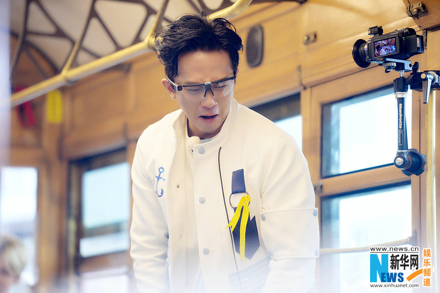 baby回归与热巴组队 兄弟团撕名牌送惊喜