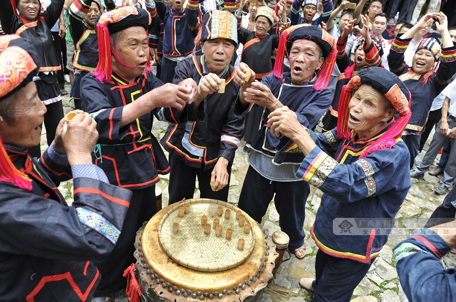 瑶胞欢庆"祝著节"