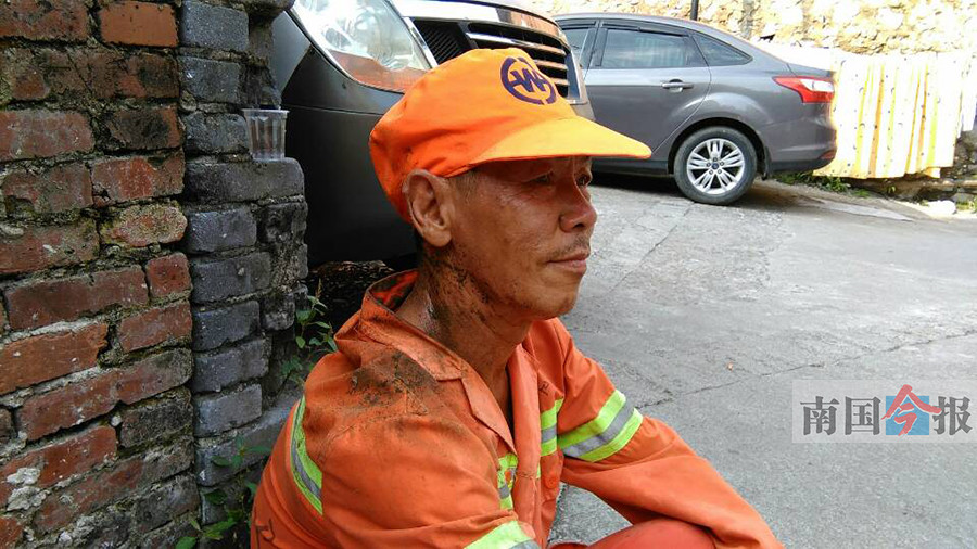 57岁保洁员:每天充满感激地工作 想再做10年(