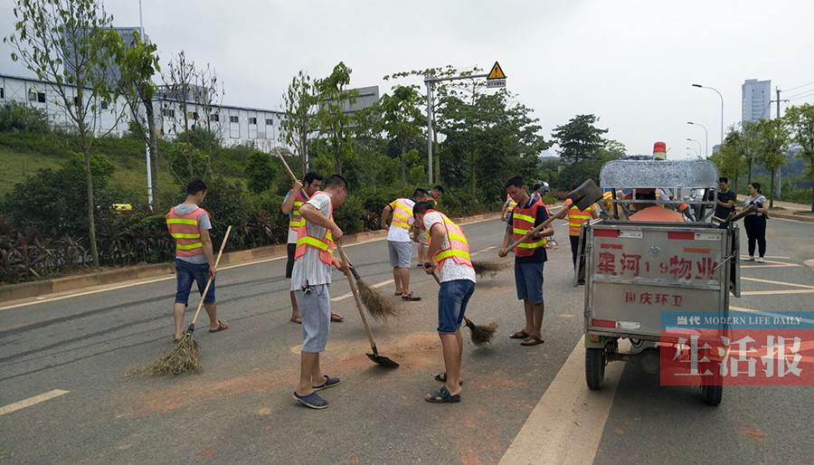 南宁组织违章人员培训 泥头车司机撒漏自己清