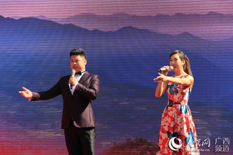 广西农业厅厅长刘俊,桂林市副市长谢灵忠,兴安县委书记黄洪