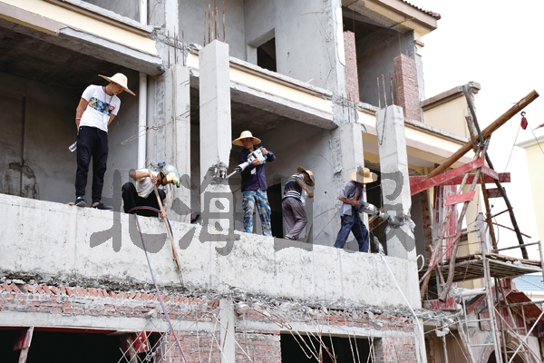 北海拆除和苑小区别墅区违法建筑(图)