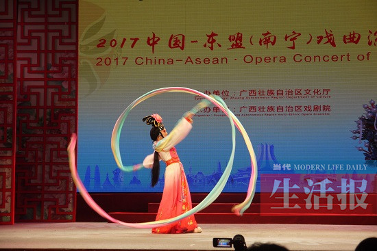 中国-东盟(南宁)戏曲演唱会开锣 各国好曲免费赏