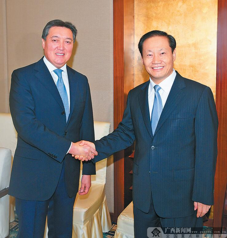 彭清华会见哈萨克斯坦第一副总理马明