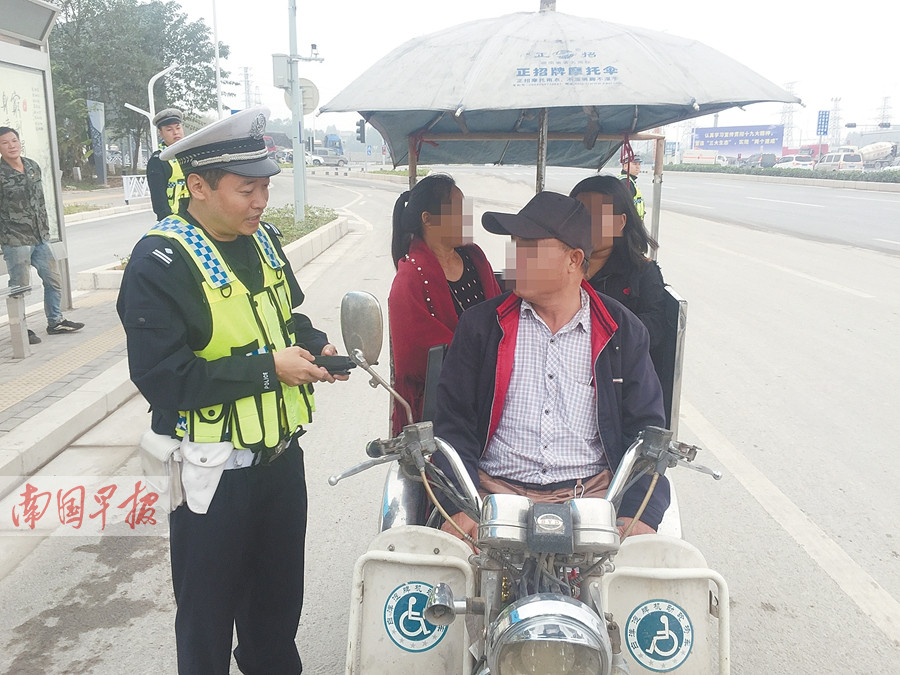 12月2日焦点图：龙胜龙脊金竹壮寨发生火灾