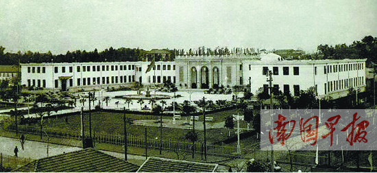 1958年3月3日落成的广西展览馆。 南宁市文化新闻出版广电局供图 广西新闻网-南国早报南宁讯 (记者郭燕群)12月14日,南宁市公布今年新增的40处市级文物保护单位,广西展览馆、南宁孔庙、广西民族大学礼堂、广西机电职业技术学院苏式建筑群等榜上有名。南宁市目前共有213处(含新增的40处)市、县级文物保护单位。