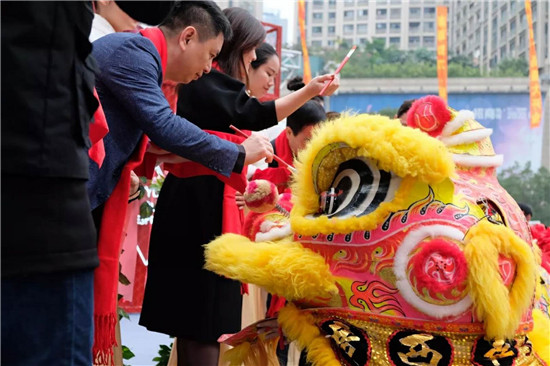 龙光商业广场终于亮相 打造深度体验式购物中心