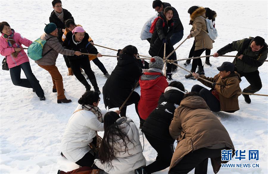 (体育)(6)全民健身——雪上健身乐融融