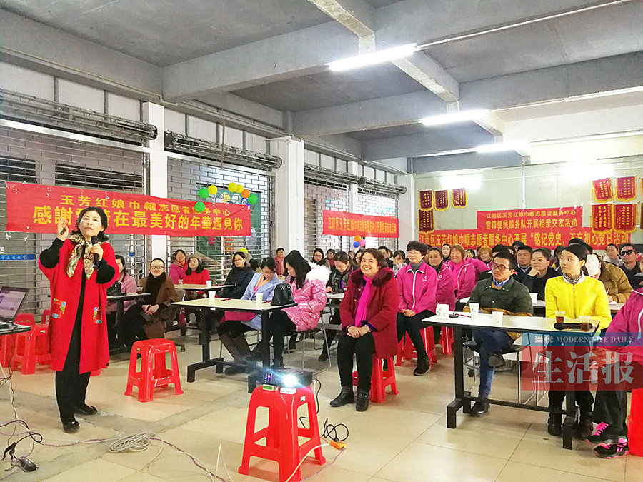 1月16日焦点图:南宁一货车与电驴碰撞 四岁女童殒命