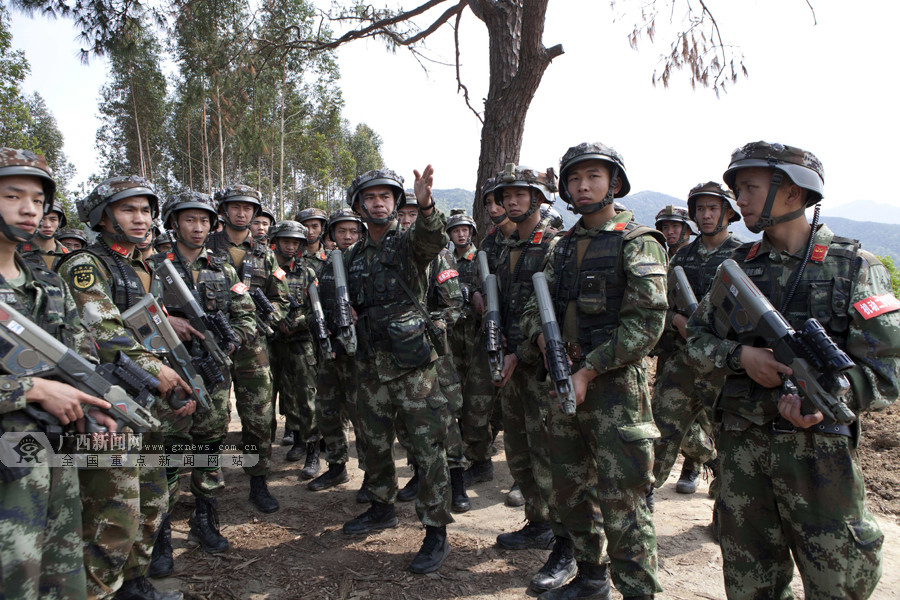 直击武警官兵"魔鬼周"极限训练现场(组图)(5/6)