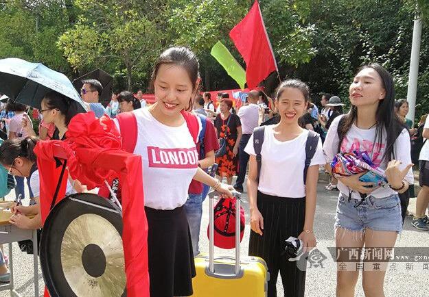 十年磨剑即试锋芒 南宁二中高考壮行仪式气氛燃爆