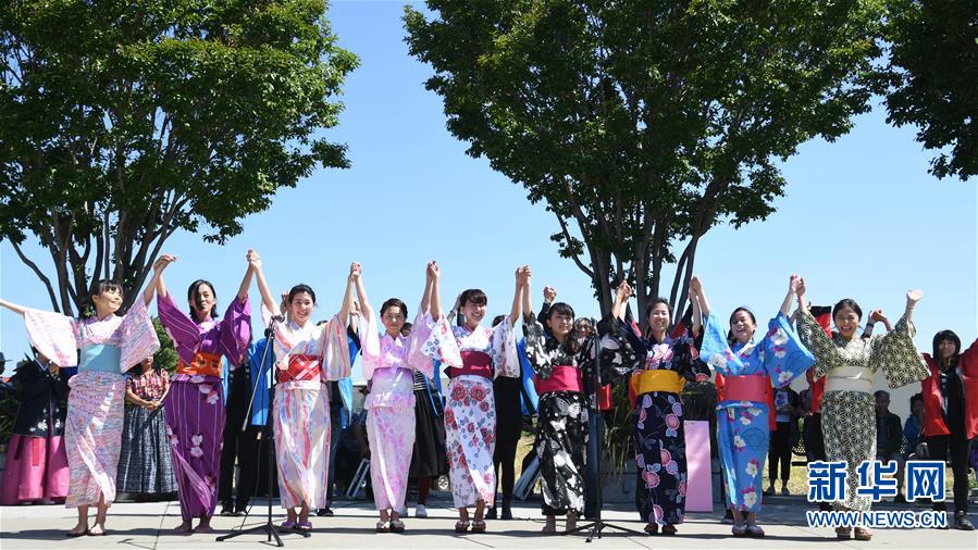 圣马特奥成人教育学校举办国际日活动