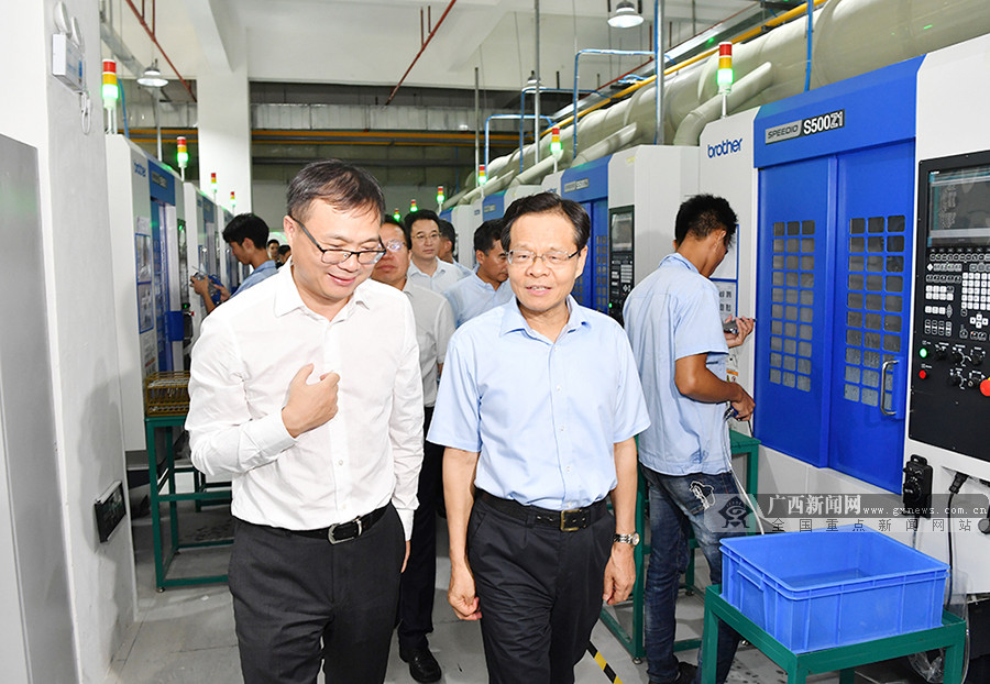 陈武深入北海调研并召开沿海三市经济形势分析座谈会