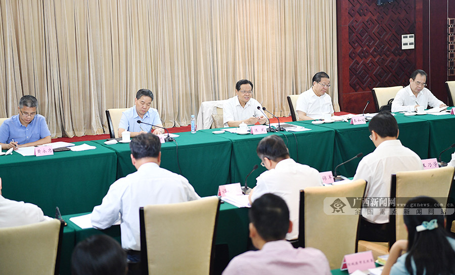 陈武深入北海调研并召开沿海三市经济形势分析座谈会