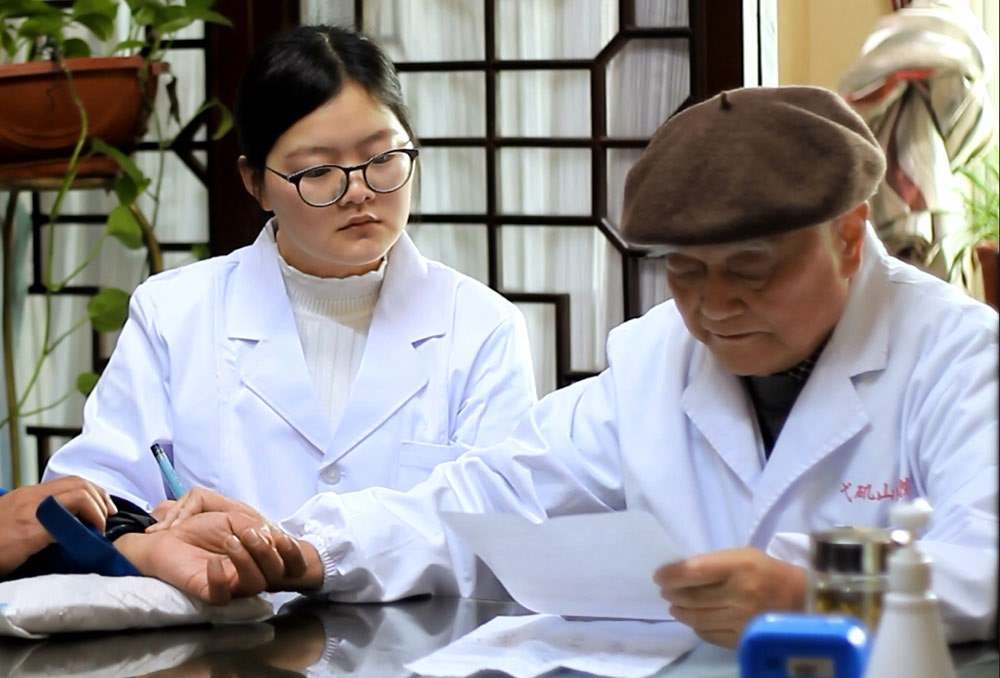 为了信仰 致敬坚韧笃行的医者