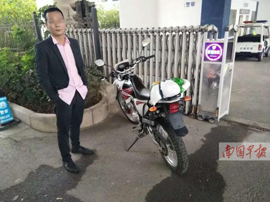 男子酒后驾无牌摩托车上路被交警逮到 一次扣27分