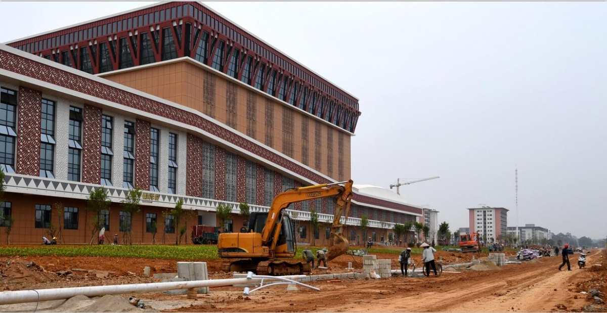 崇左市体育中心配套设施建设进入冲刺阶段