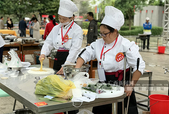 广西:200余名残疾人士现场比拼技能