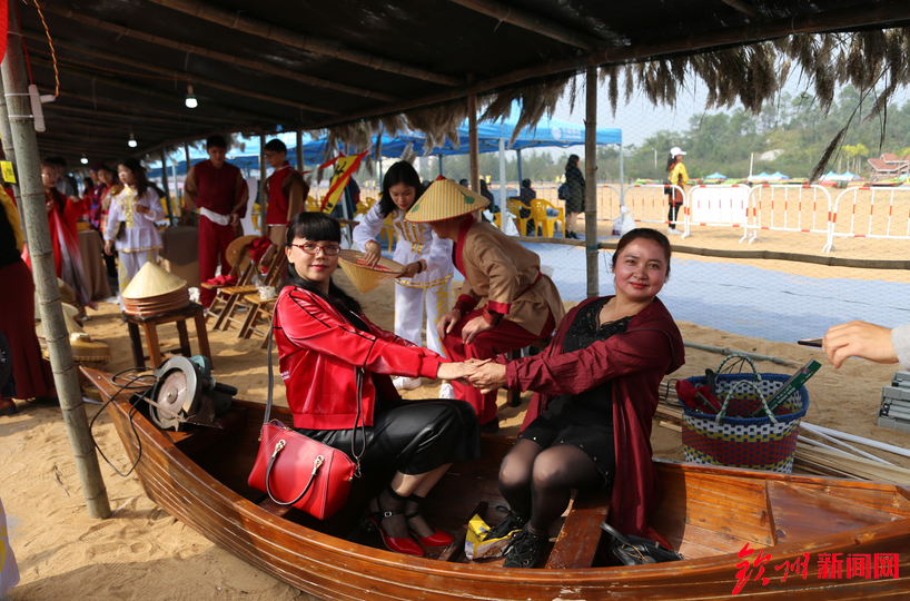 燃爆了，今天钦州这里聚集万人，游戏玩到燃爆整个沙滩！