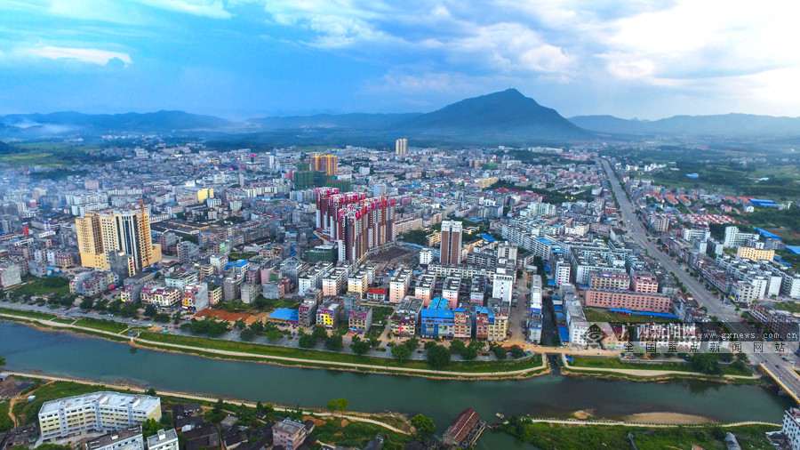 作为我区"城市双修"试点城市,钟山县大力实施城市发展提质工程,成效