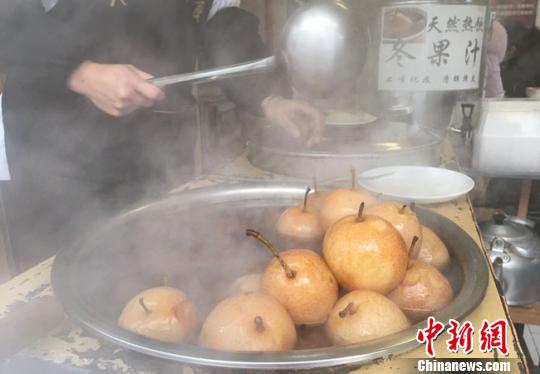bob娱乐:兰州冬日暖身佳品:“热冬果”亦“思乡果”
