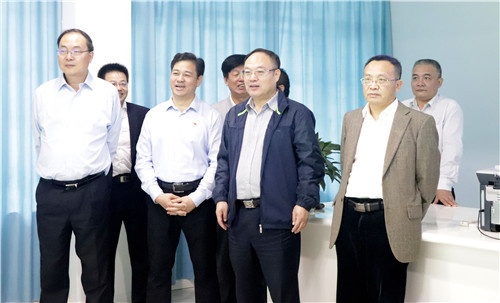 广西科技厅到柳州鹿寨调研指导县域创新与科技支撑工业高质量发展
