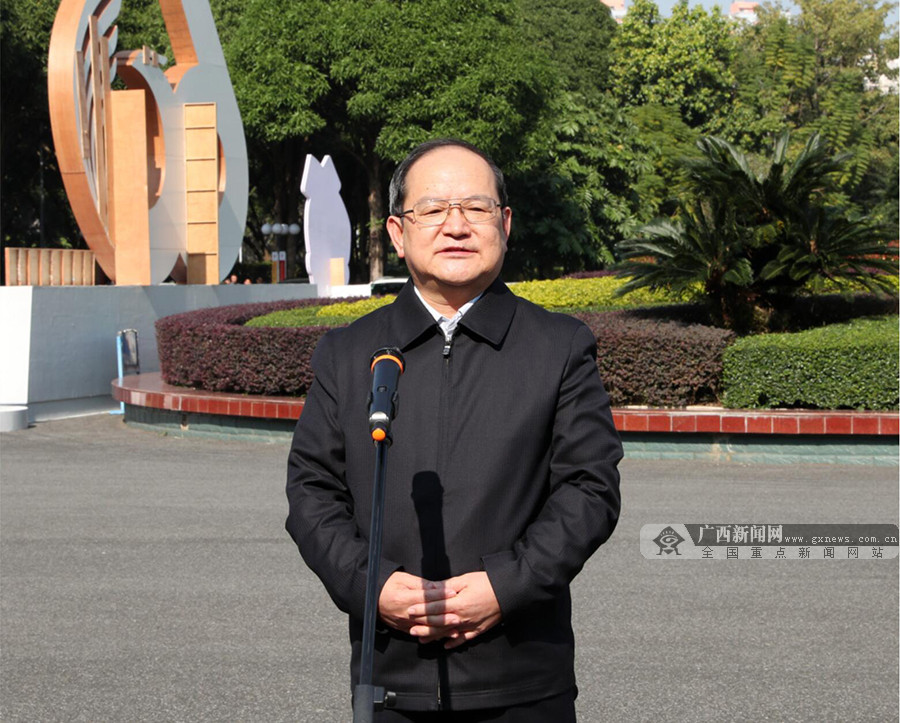 鹿心社陈武接见自治区成立60周年庆祝活动工作人员代表